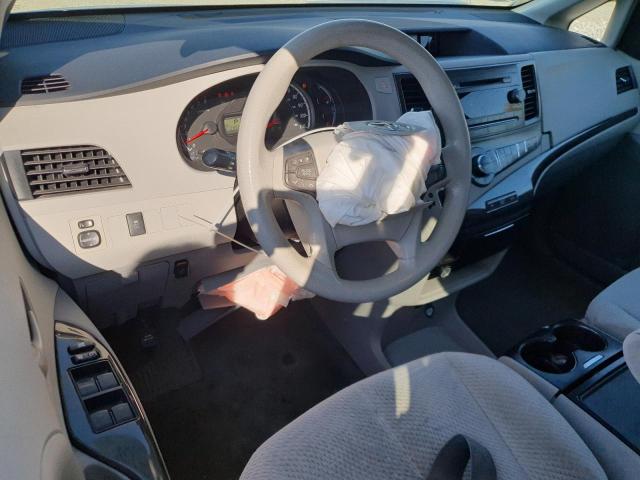 5TDKK3DC4DS305111 - 2013 TOYOTA SIENNA LE 黑色 照片 8