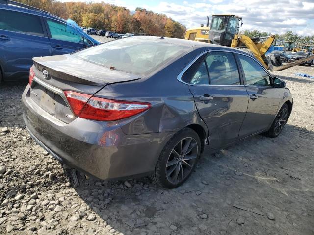 4T1BF1FK3FU945172 - 2015 TOYOTA CAMRY LE GRAY photo 3