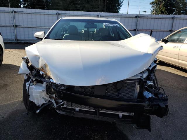 4T1BF1FK3HU752703 - 2017 TOYOTA CAMRY LE WHITE photo 5