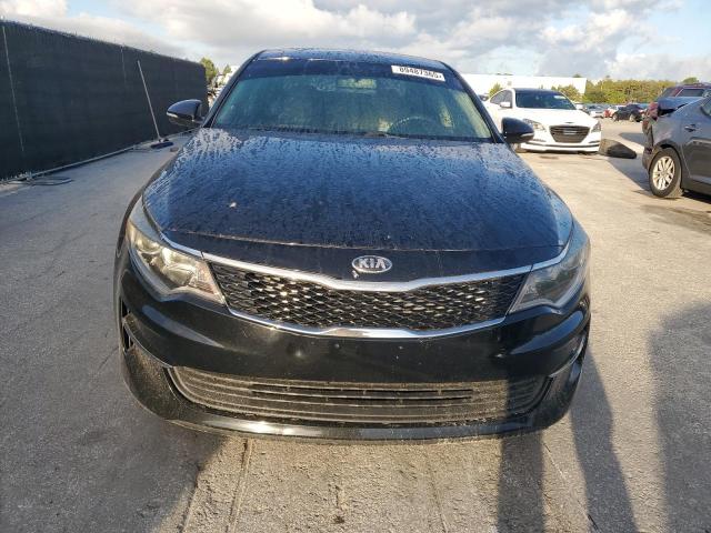 5XXGT4L36JG221119 - 2018 KIA OPTIMA LX შავი ფოტო 5