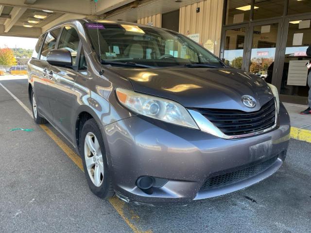 2011 TOYOTA SIENNA LE, 
