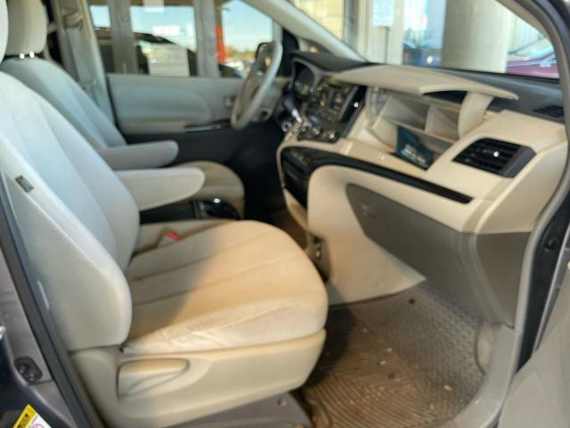 5TDKK3DC0BS124701 - 2011 TOYOTA SIENNA LE GRAY photo 4