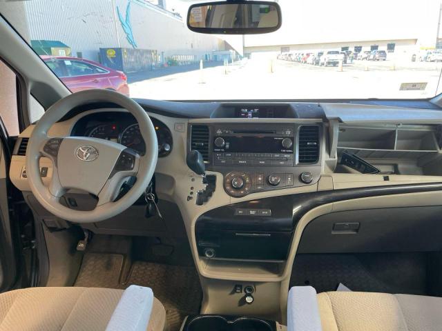 5TDKK3DC0BS124701 - 2011 TOYOTA SIENNA LE GRAY photo 8