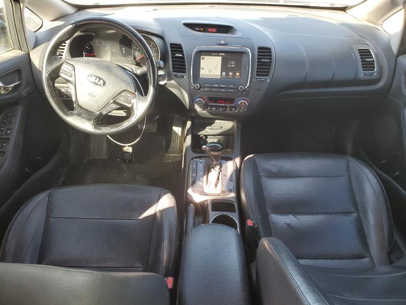 3KPFN4A8XHE092048 - 2017 KIA FORTE EX Grau Foto 8