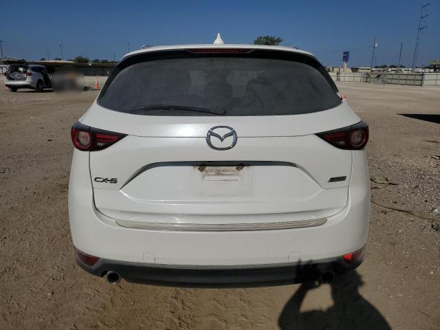 JM3KFADM4K1634894 - 2019 MAZDA CX-5 GRAND TOURING WHITE photo 6