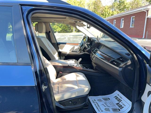5UXZW0C54CL669466 - 2012 BMW X5 XDRIVE35D BLUE photo 5