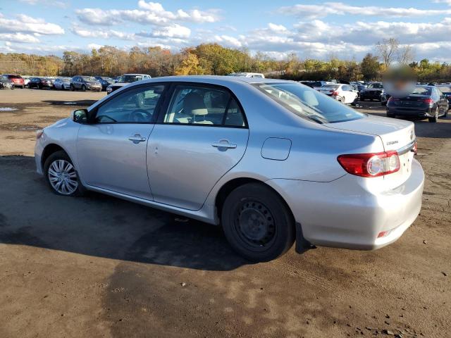 2T1BU4EE3BC734830 - 2011 TOYOTA COROLLA BASE SILVER photo 2