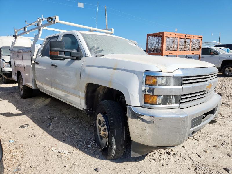 1GC1KUEG4JF270505 - 2018 CHEVROLET SILVERADO K2500 HEAVY DUTY WHITE photo 4