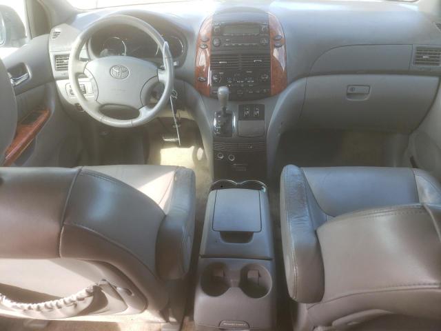 5TDBK22C89S027494 - 2009 TOYOTA SIENNA XLE GRAY photo 8