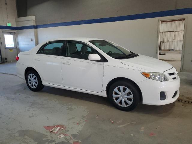 2T1BU4EE9BC706773 - 2011 TOYOTA COROLLA BASE Biały zdjęcie 4