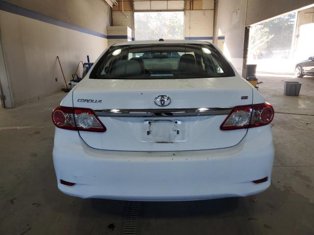 2T1BU4EE9BC706773 - 2011 TOYOTA COROLLA BASE Biały zdjęcie 6