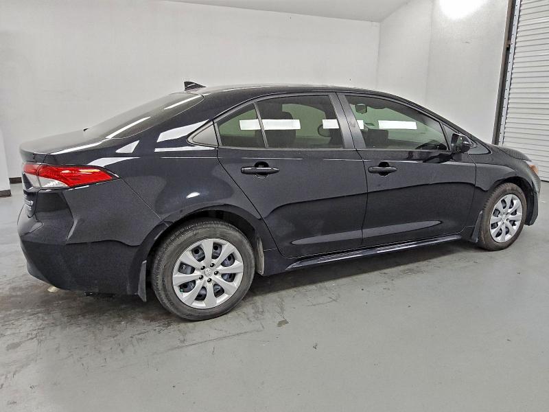 JTDBCMFE0P3018162 - 2023 TOYOTA COROLLA LE 黑色 照片 3