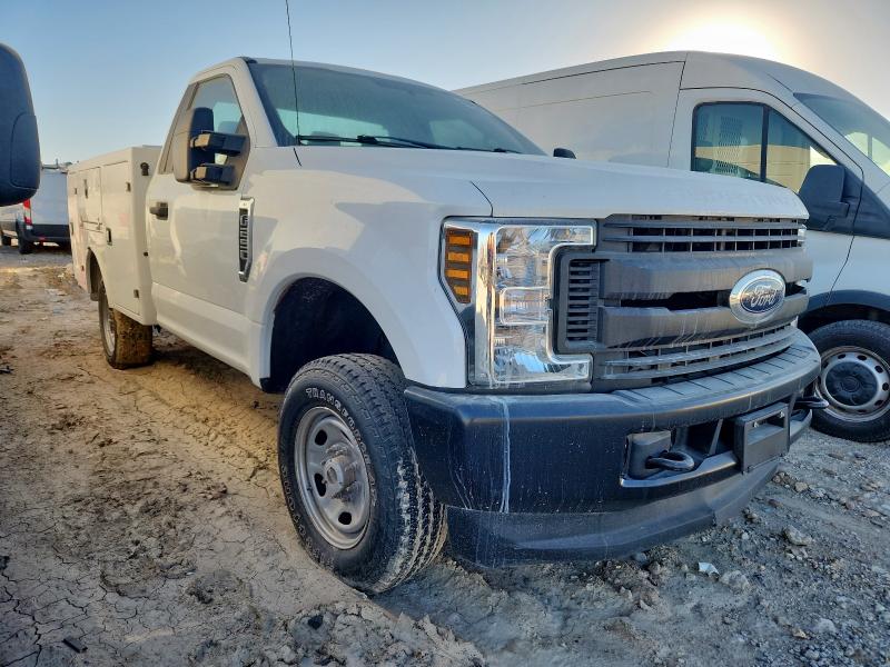 1FDBF2B69KED38034 - 2019 FORD F250 SUPER DUTY Weiß Foto 4