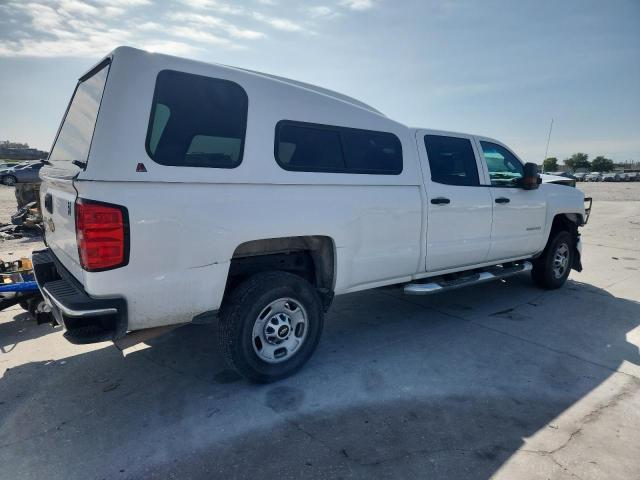 1GC1CUEG2JF267826 - 2018 CHEVROLET SILVERADO C2500 HEAVY DUTY WHITE photo 3