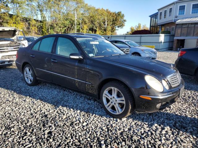 WDBUF87J46X199596 - 2006 MERCEDES-BENZ E 350 4MATIC BLACK photo 4