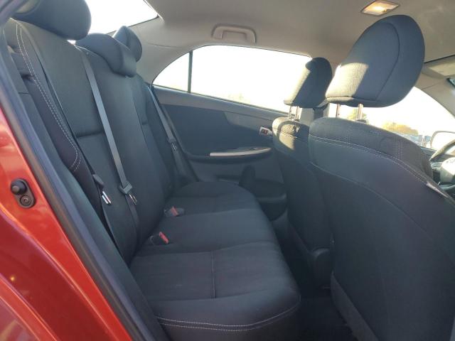 2T1BU4EE1DC948427 - 2013 TOYOTA COROLLA BASE Rojo foto 10