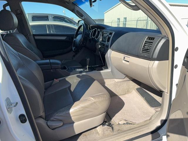 JTEZU14R350048380 - 2005 TOYT 4RUNNER SR5 WHITE photo 5