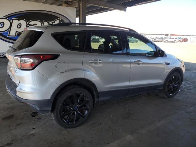 1FMCU9GDXJUA56984 - 2018 FORD ESCAPE SE ვერცხლისფერი ფოტო 3