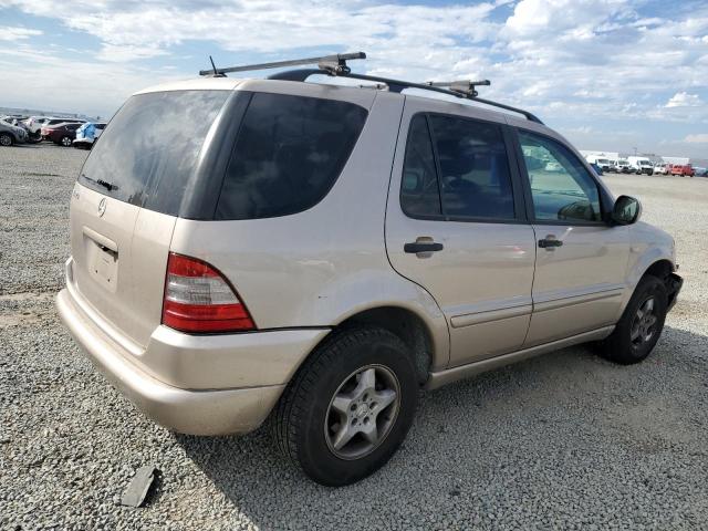 4JGAB54E71A286387 - 2001 MERCEDES-BENZ ML 320 GOLD photo 3