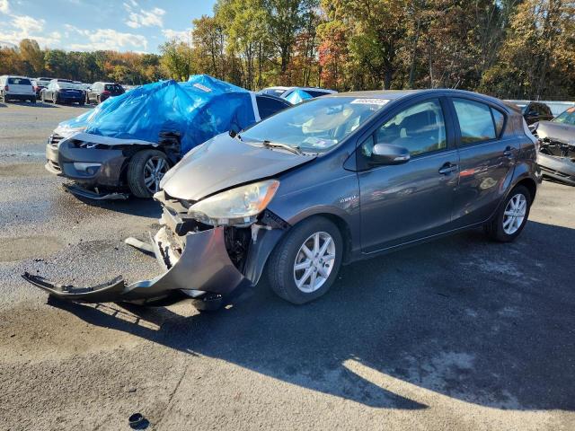 2013 TOYOTA PRIUS C, 