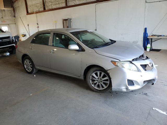 2T1BU4EE3AC306237 - 2010 TOYOTA COROLLA BASE Silber Foto 4