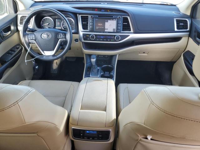 5TDJZRFH5KS628261 - 2019 TOYOTA HIGHLANDER SE WHITE photo 8