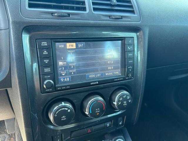 2B3CJ7DW8AH111105 - 2010 DODGE CHALLENGER SRT-8 შავი ფოტო 11