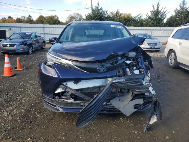 5TDKSKFC5NS060117 - 2022 TOYOTA SIENNA LE BLUE photo 5