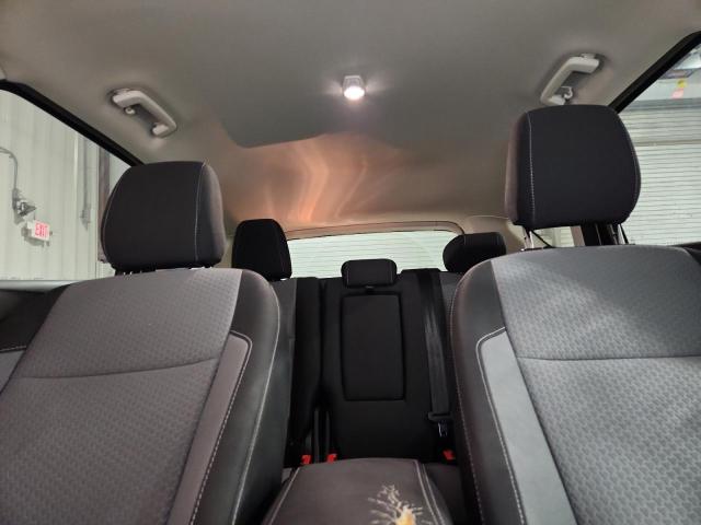 1FMCU9GD1KUC06627 - 2019 FORD ESCAPE SE Srebrny zdjęcie 10