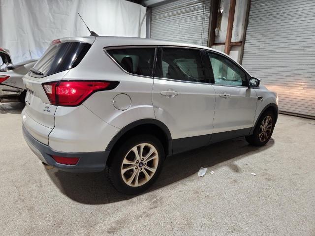 1FMCU9GD1KUC06627 - 2019 FORD ESCAPE SE Srebrny zdjęcie 3