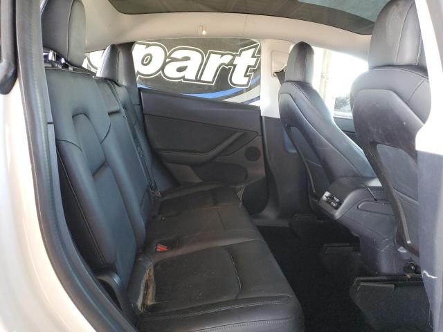 5YJYGDEE8LF004345 - 2020 TESLA MODEL Y Weiß Foto 10