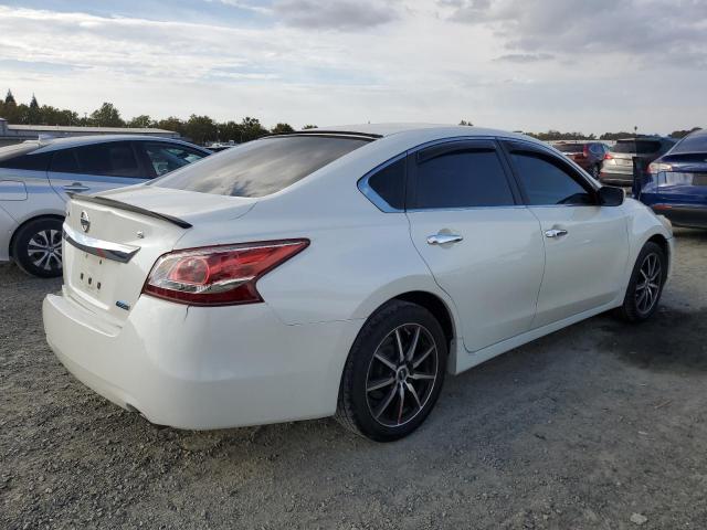 1N4AL3AP8DC158749 - 2013 NISSAN ALTIMA 2.5 WHITE photo 3