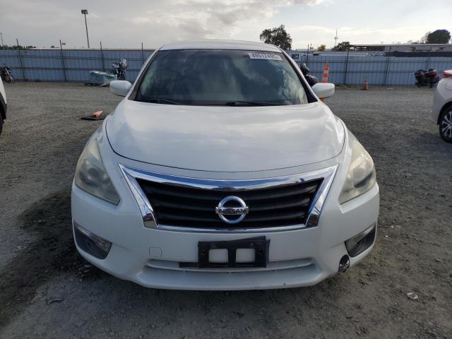 1N4AL3AP8DC158749 - 2013 NISSAN ALTIMA 2.5 WHITE photo 5