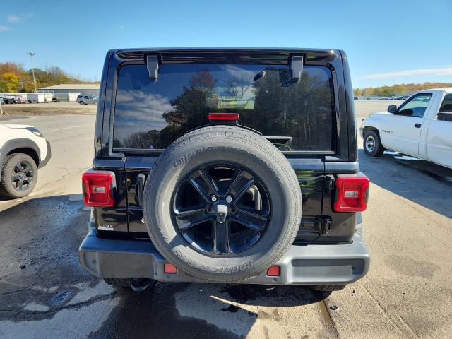 1C4HJXEN6LW111845 - 2020 JEEP WRANGLER U SAHARA Schwarz Foto 6