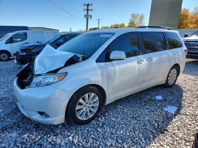 2012 TOYOTA SIENNA XLE, 