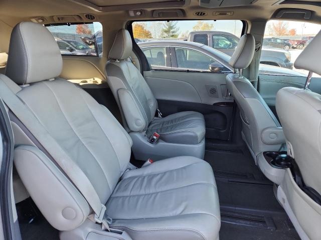 5TDYK3DC1CS260573 - 2012 TOYOTA SIENNA XLE 白色 照片 11