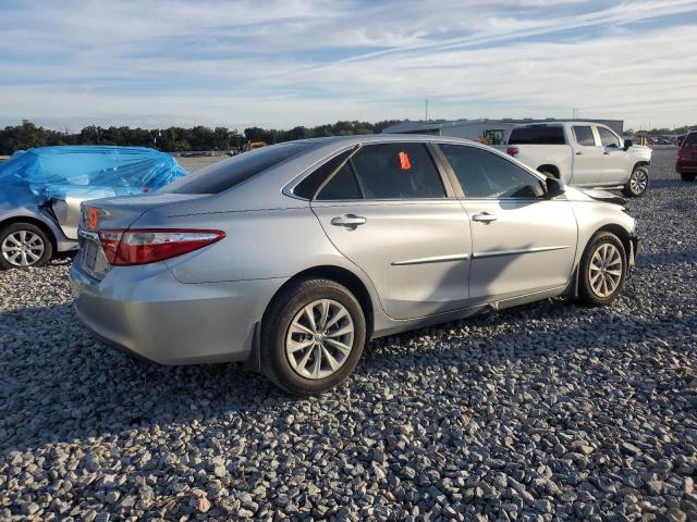 4T1BF1FK1HU398034 - 2017 TOYOTA CAMRY LE 银色 照片 3
