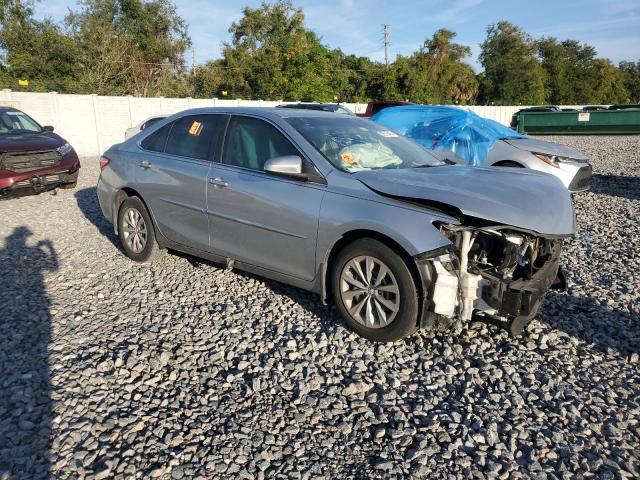 4T1BF1FK1HU398034 - 2017 TOYOTA CAMRY LE 银色 照片 4