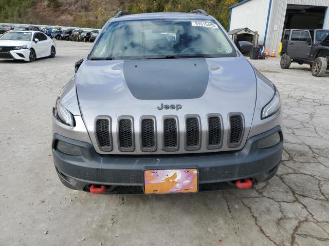 1C4PJMBB4JD569106 - 2018 JEEP CHEROKEE TRAILHAWK SILVER photo 5