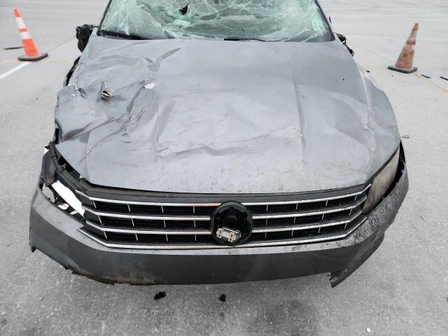 1VWAT7A38HC086243 - 2017 VOLKSWAGEN PASSAT S Сірий фото 11