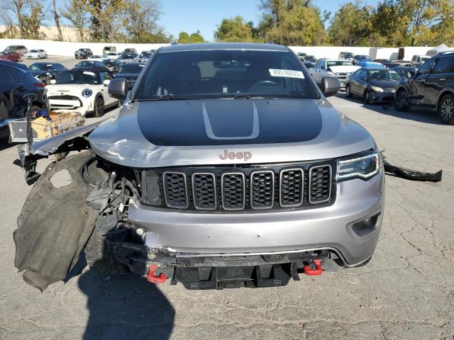 1C4RJFLGXJC199297 - 2018 JEEP GRAND CHER TRAILHAWK Silber Foto 5