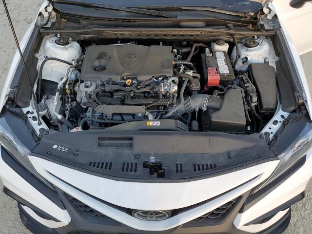 4T1T11AK5RU863023 - 2024 TOYOTA CAMRY SE NIGHT SHADE WHITE photo 11