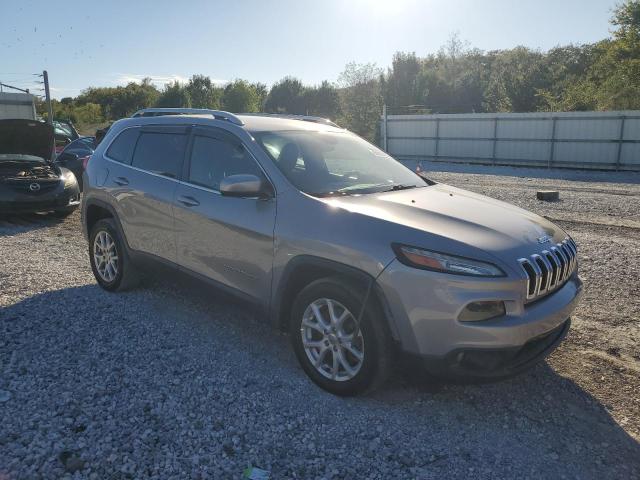 1C4PJLCS6GW165908 - 2016 JEEP CHEROKEE LATITUDE SILVER photo 4