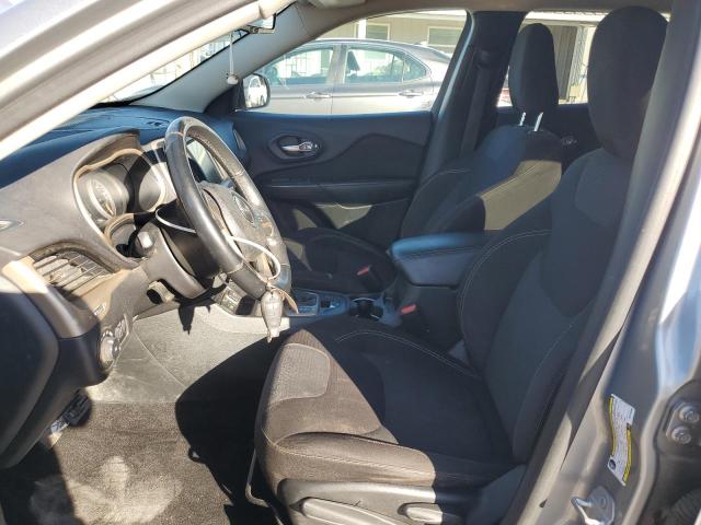 1C4PJLCS6GW165908 - 2016 JEEP CHEROKEE LATITUDE SILVER photo 7