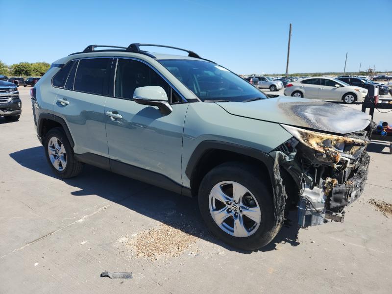 2T3W1RFV5LW090468 - 2020 TOYOTA RAV4 XLE GREEN photo 4