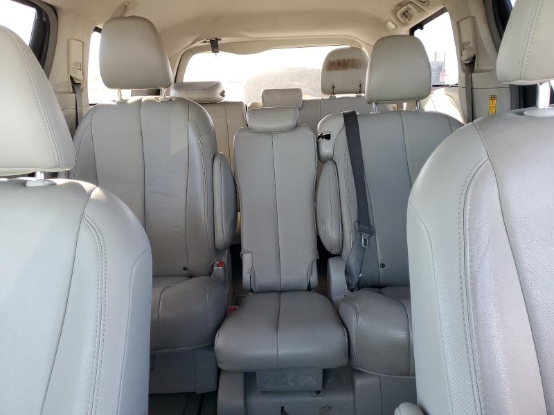 5TDYK3DC3ES423906 - 2014 TOYOTA SIENNA XLE SILVER photo 10