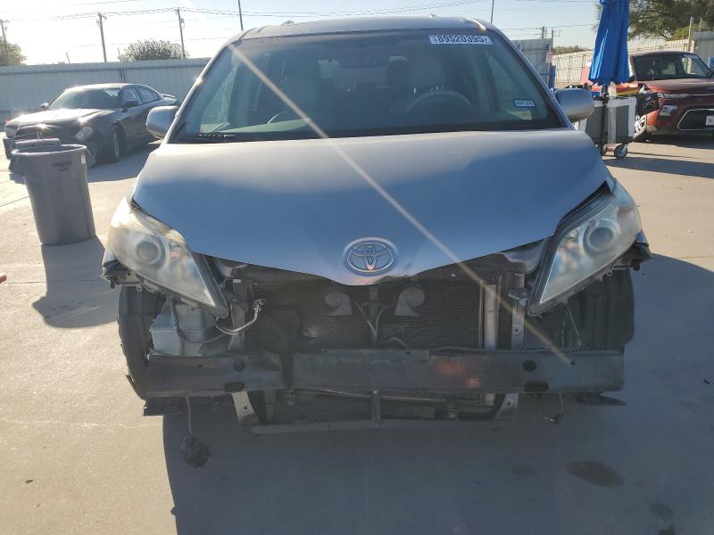 5TDYK3DC3ES423906 - 2014 TOYOTA SIENNA XLE SILVER photo 5