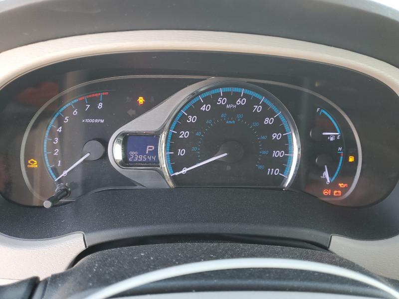 5TDYK3DC3ES423906 - 2014 TOYOTA SIENNA XLE SILVER photo 9