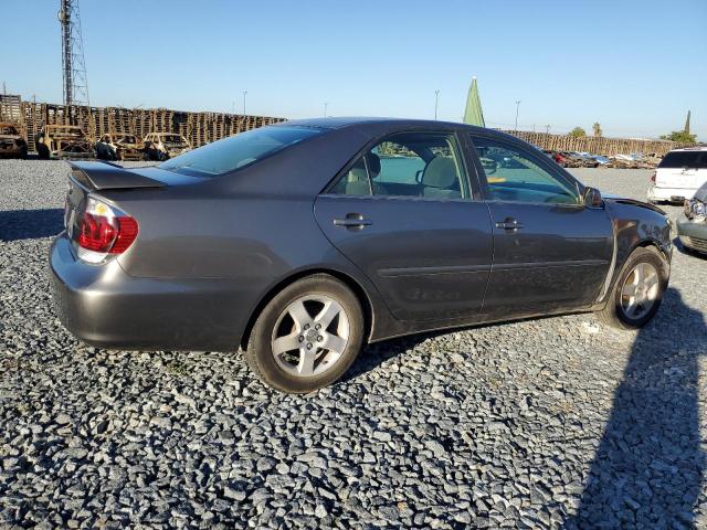 4T1BE32K75U951754 - 2005 TOYOTA CAMRY LE GRAY photo 3