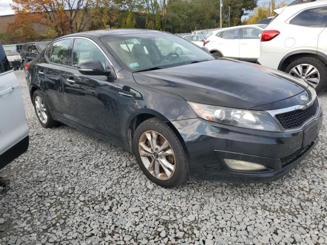 KNAGN4A70B5061757 - 2011 KIA OPTIMA EX BLACK photo 4